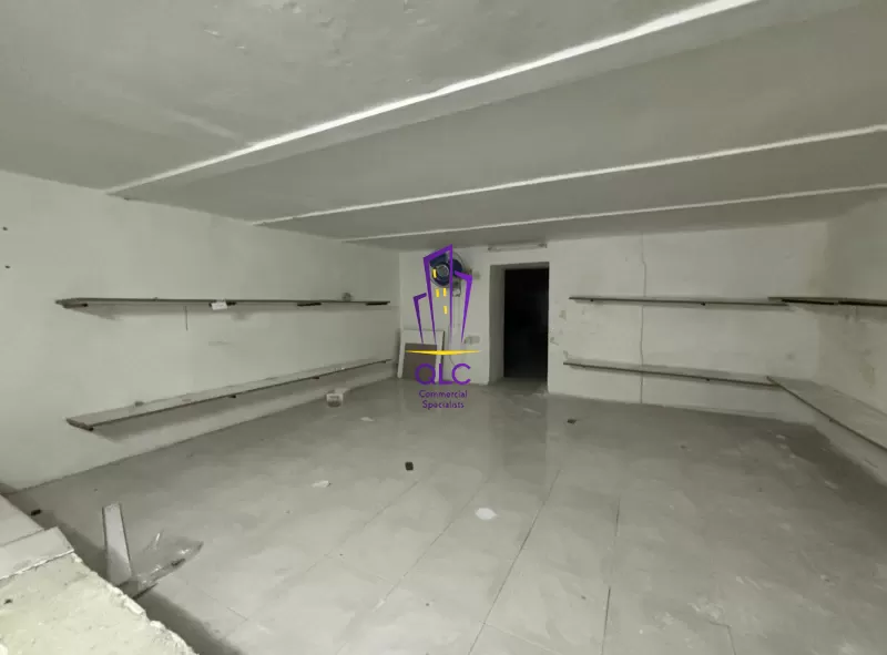 Retail / Shops / Clinics in Valletta - REF 62705 Retail / Shops / Clinics in Valletta - REF 62705