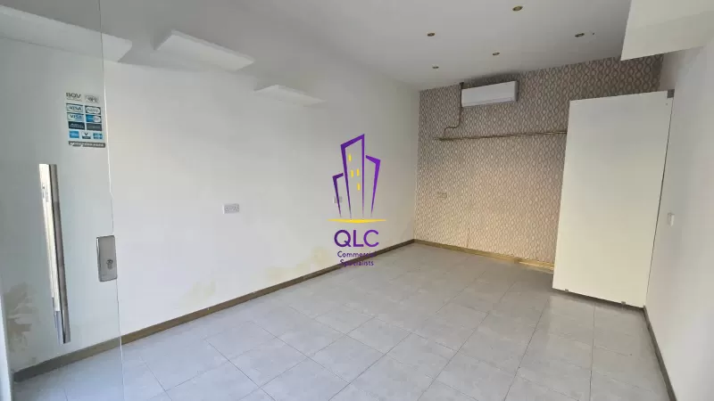 Retail / Shops / Clinics in Fgura - REF 62913