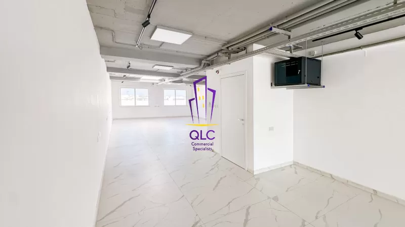 Offices in Fgura - REF 63195